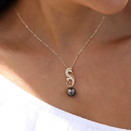 Dancing Seahorse Pendant Necklace