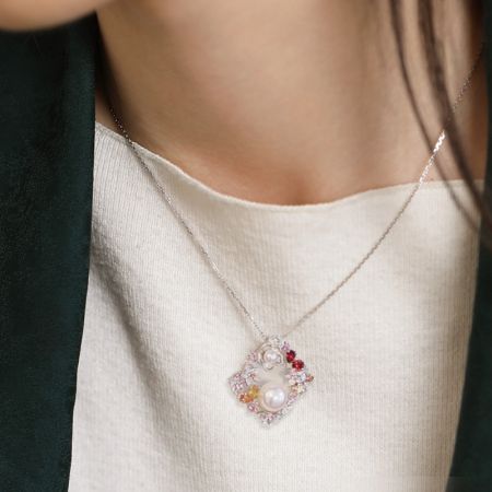 Flowers Pendant Necklace