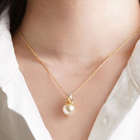 Rabbit Pendant Necklace