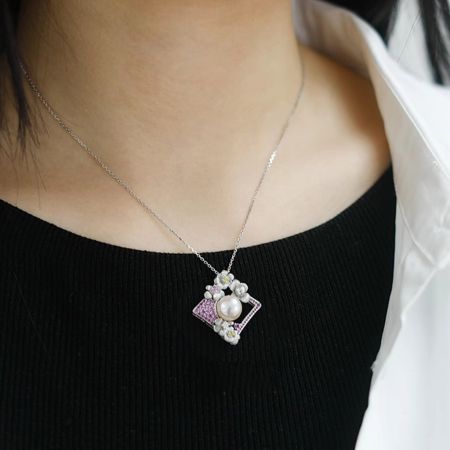 Flower Pendant Necklace