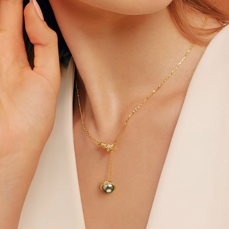 Star Pendant Necklace