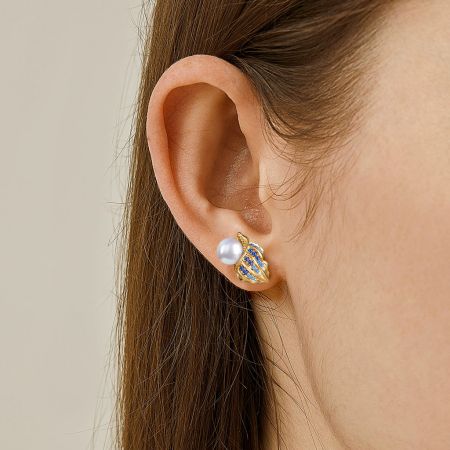 Conch Stud Earrings