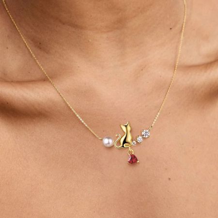 Waiting Cat Pendant Necklace