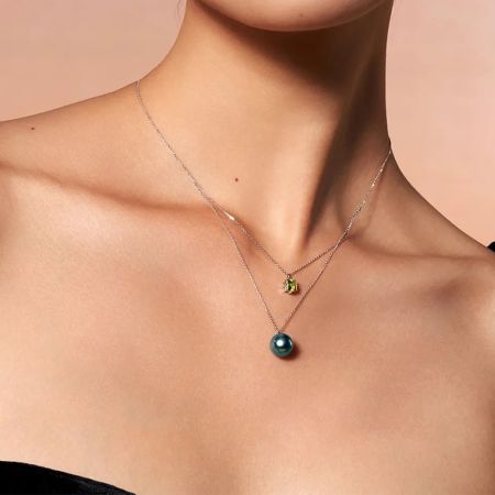 Pearl Pendant Necklace