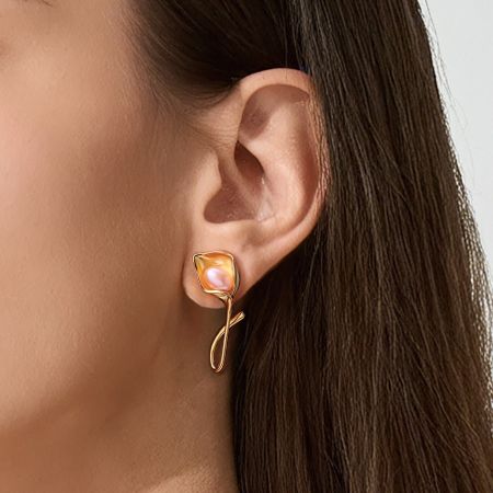 Calla Lily Stud Earrings