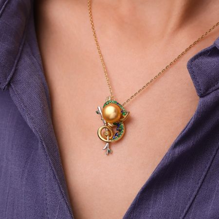 Chameleon Pendant Necklace