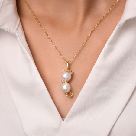 Cat Pendant Necklace