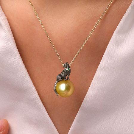Black Panther Pearl Pendant Necklace