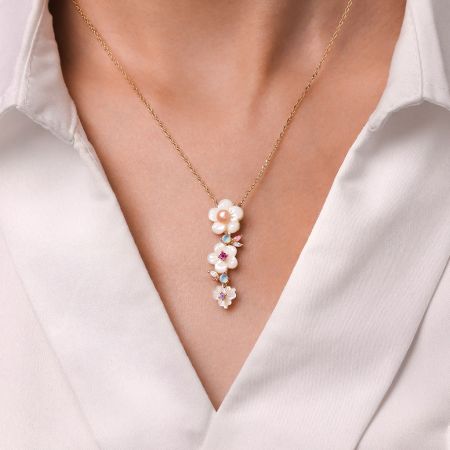 Flower Pendant Necklace