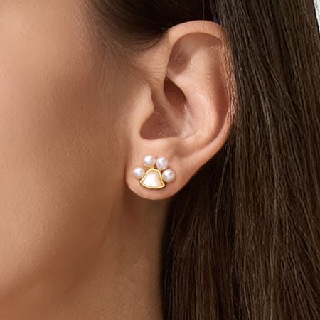 Paw Freshwater Pearl Stud Earrings