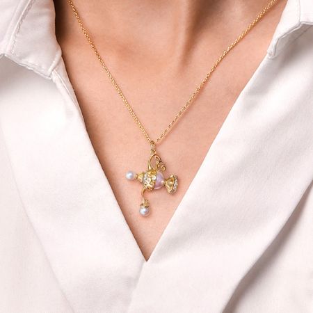 Lucky Lamp Pearl Pendant Necklace
