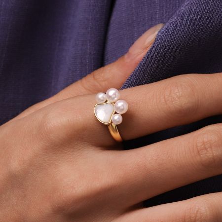 Paw Pearl Ring