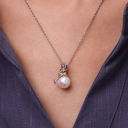 Cat Pendant Necklace