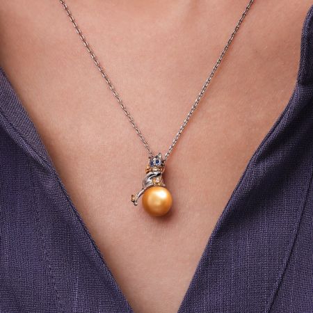 Cat Pendant Necklace