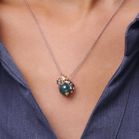 Cat Pendant Necklace