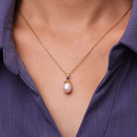 Teardrop Shape Pearl Necklace