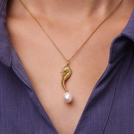 Seahorse Pendant Necklace