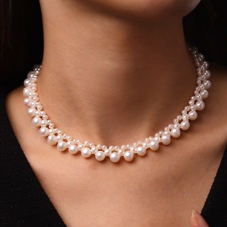 Lace Strand Necklace
