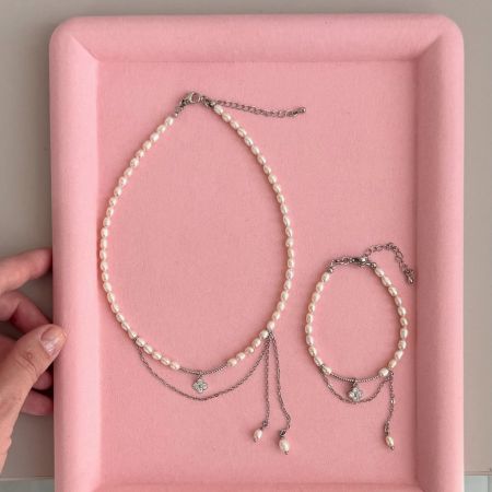 Four-leaf Clover Strand Necklace