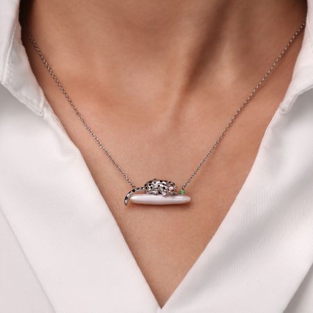Leopard Pendant Necklace