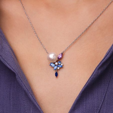 Pearl Pendant Necklace