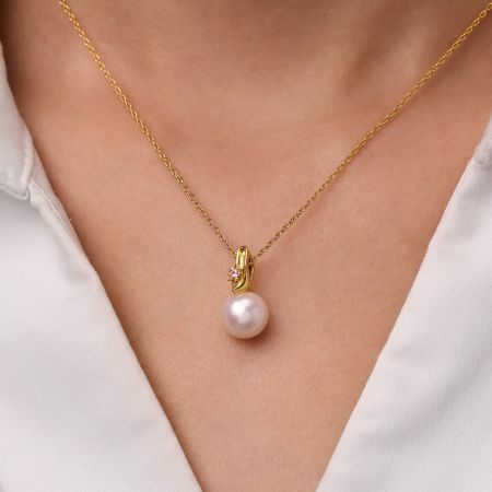High-Heeled Shoes Necklace