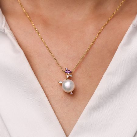 Pearl Pendent Necklace