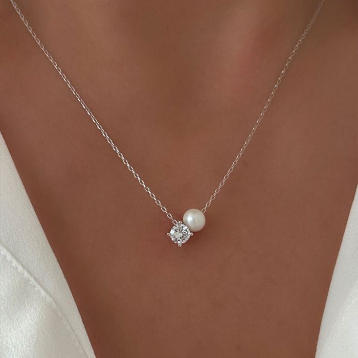 Pearl Pendant Necklace