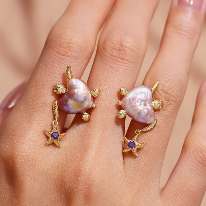 Turtle With Starfish Stud Earrings