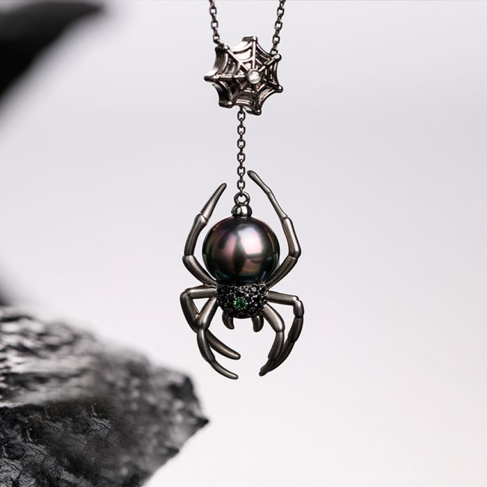 Spider Pendant Necklace