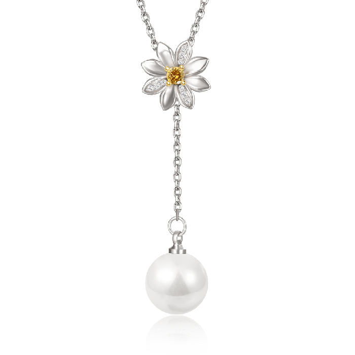Daisy Pendant Necklace