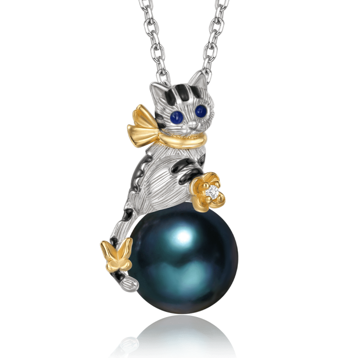 Cat Pendant Necklace
