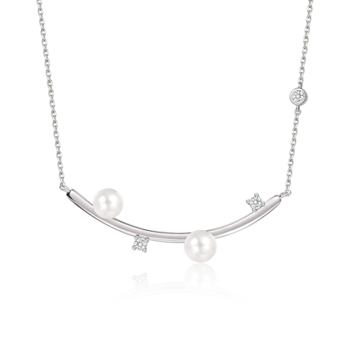 Arc Pendant Necklace